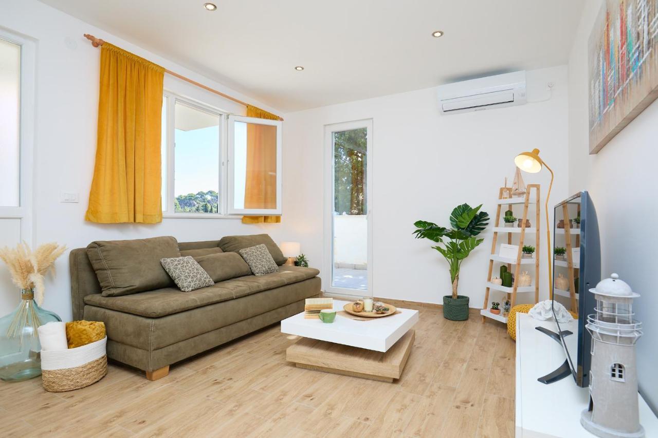 Hedera Estate, Hedera A38 * Dubrovnik